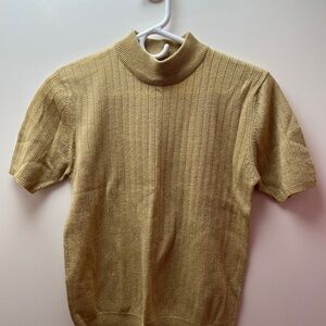 SPARKLY GOLD RIBBED SHORT SLEEVE LIGHTWEIGHT SWEATER